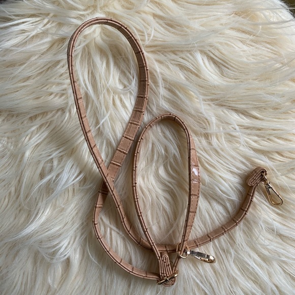 Nude Patent Croc PU ring detailed mini bag - Picture 4 of 4